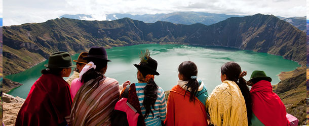Adventure in Quilotoa crater lake in Ecuador for Spanish students