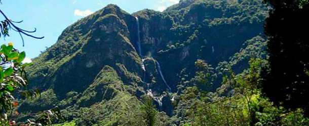 Adventure  with Yanapuma Spanish School exploring the Yunguilla valley