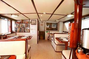 tourist class galapagos cruise