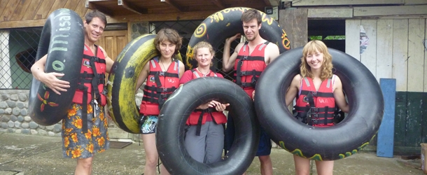 Yanapuma Spanish students enjoy exploring the cloud forests of Mindo with their teacher